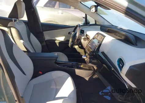 2022 Toyota Prius Xle z USA, uszkodzony, nr VIN JTDKAMFU2N3175038